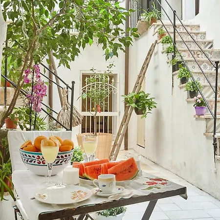 Apartment Be Sicily - In The Center 80 Mt From The - In Centro Sul Mare - 70 Mq Trapani