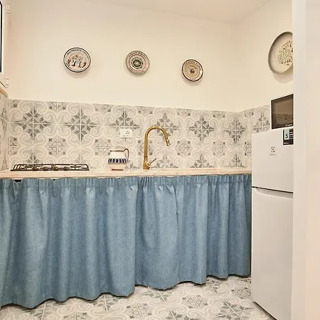 Apartment Be Sicily - In The Center 80 Mt From The - In Centro Sul Mare - 70 Mq *