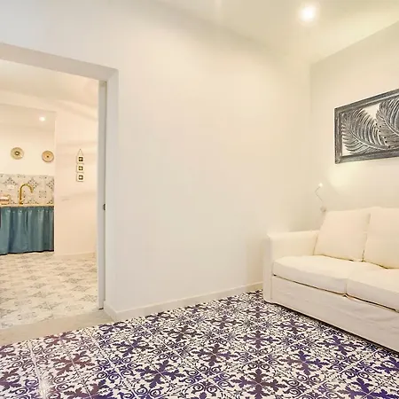 Be Sicily - In The Center 80 Mt From The - In Centro Sul Mare - 70 Mq Trapani